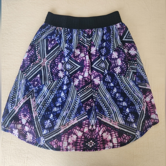 Dynamite Flowy A-line skirt Size XS - Picture 2 of 2